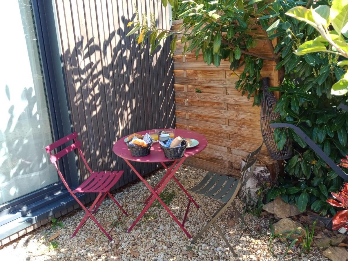 Studio De Jardin "Le Temps D Une Pause" Jusqu'A 4 Personnes En Face Du Beaujolais - Climatisation Et Borne Recharge Vehicule Electrique Montmerle-sur-Saone Bagian luar foto